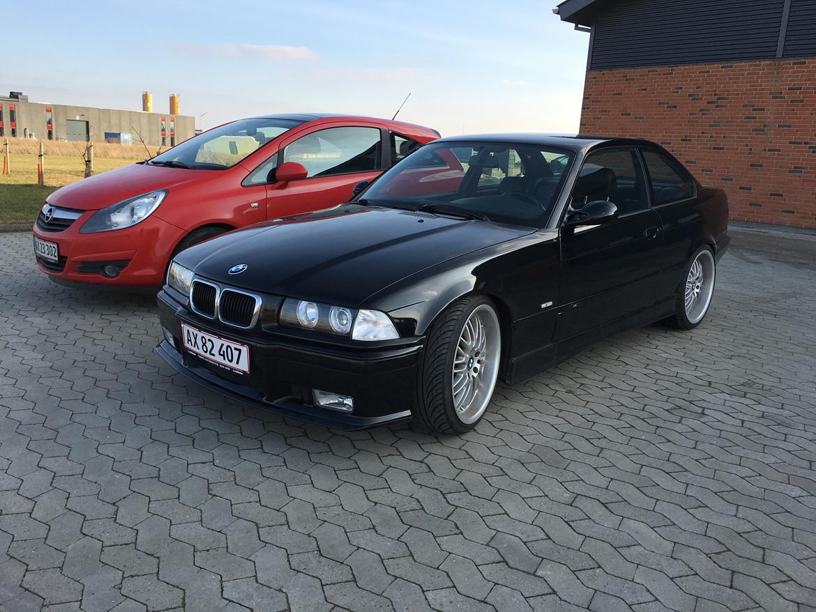 BMW E36 318is Coupé billede 8