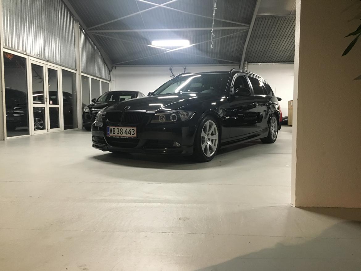 BMW 320D billede 4