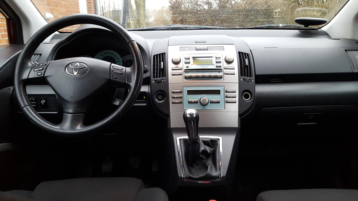 Toyota Corolla Verso billede 4