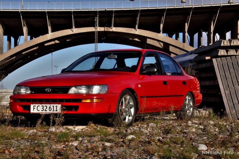 Toyota Corolla E10 sedan billede 1