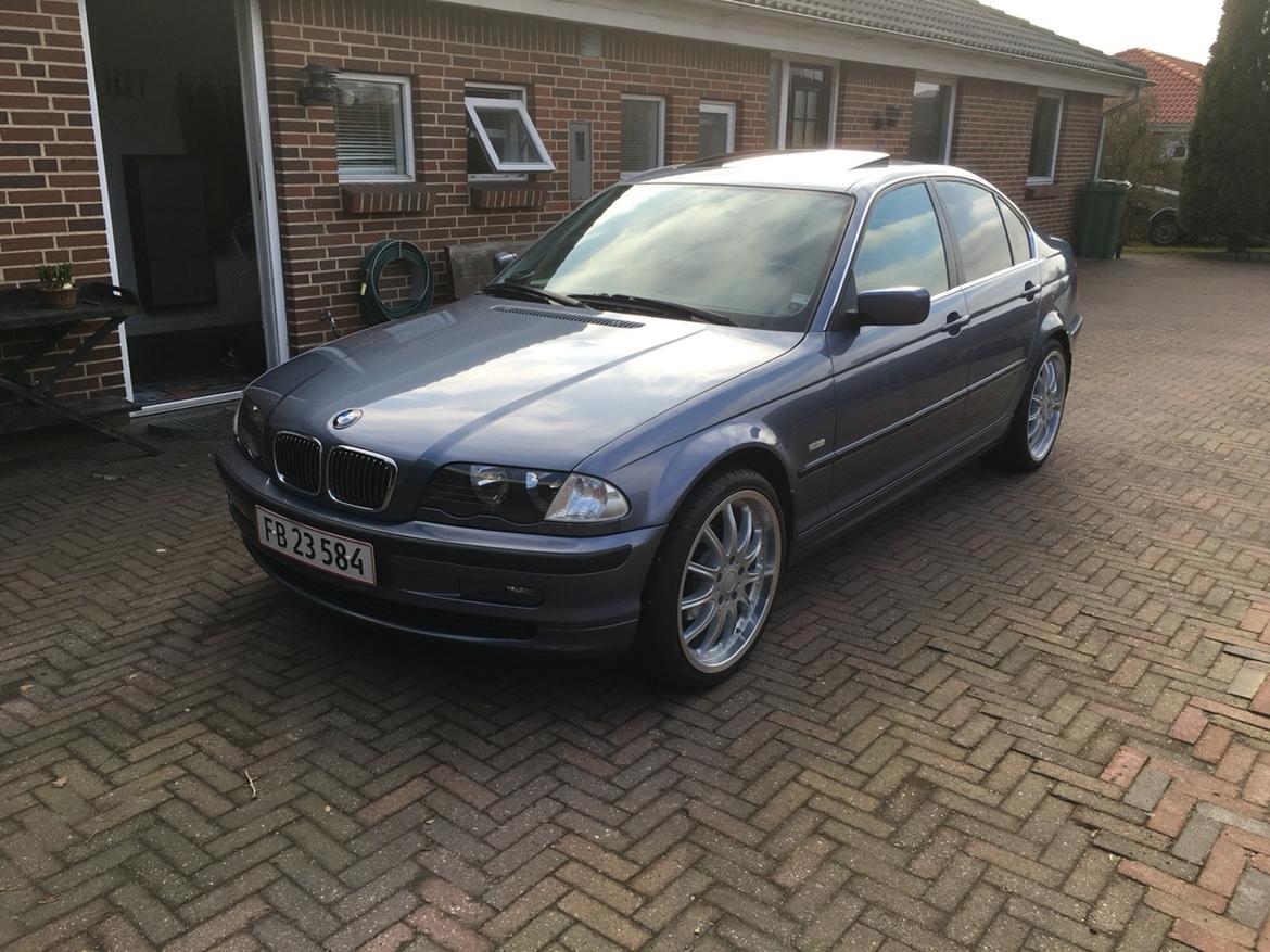 BMW E46 323I billede 4