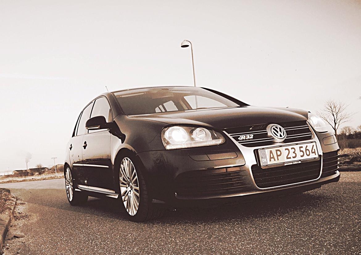 VW Golf V .:R32 -SOLGT- billede 1