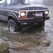 Ford Bronco 4X4 "SOLGT"