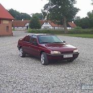 Peugeot 405 1,6 style (SOLGT)