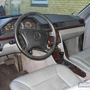 Mercedes Benz 320CE W124 (SOLGT)
