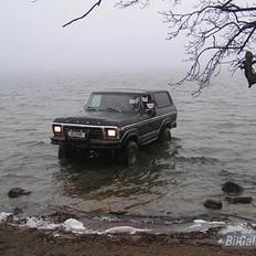 Ford Bronco 4X4 "SOLGT"