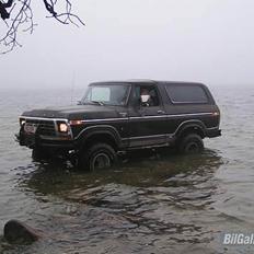 Ford Bronco 4X4 "SOLGT"