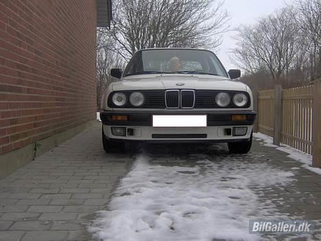 BMW 320i " Solgt " billede 1