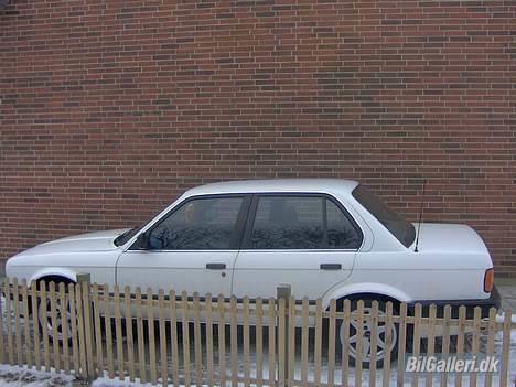 BMW 320i " Solgt " billede 2