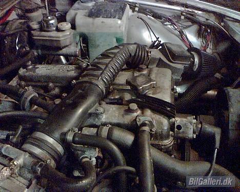 Alfa Romeo Alfetta 2000 - Den gamle inspr. motor... Er skiftet nu... :-) billede 9