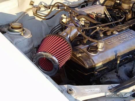 Daihatsu Charade CX 1.3i *SOLGT* billede 2