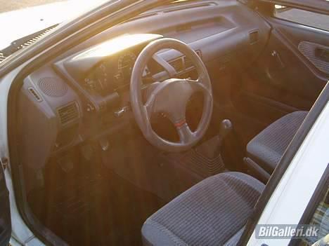 Daihatsu Charade CX 1.3i *SOLGT* billede 4