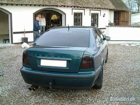 Skoda Octavia --Solgt-- - Ska bare lige ha tonet bagruden om når der blir noget bedre vejr ,. :D billede 2