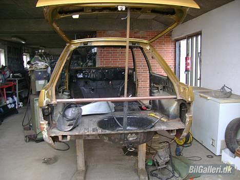 Ford Escort RS Turbo (projekt) - Inden bag enden blev monteret.. billede 3