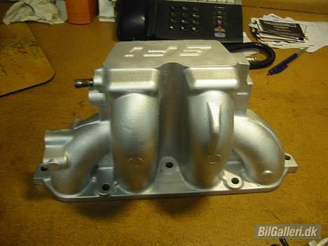 Ford Escort RS Turbo (projekt) - EFI Manifold til projekt Megasquirt (lige blevet sandblæst og malet) billede 10