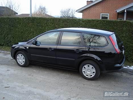 Ford Focus 1,6 Trend st. car billede 3