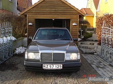 Mercedes Benz 300 E  billede 2