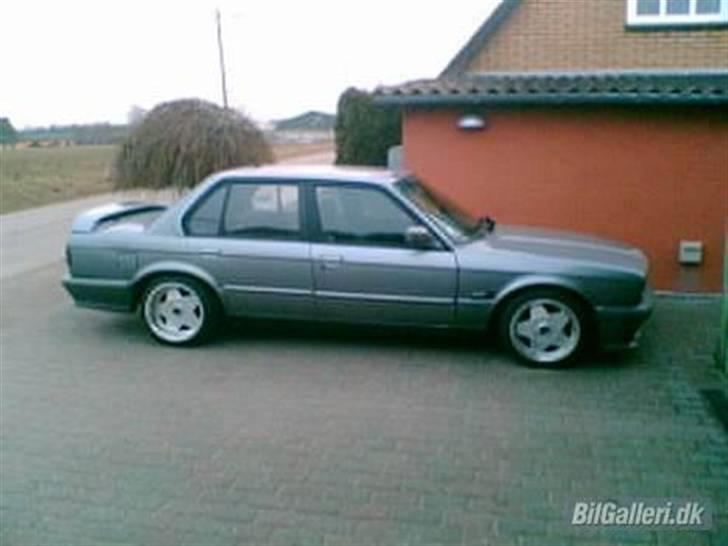 BMW 320i ETA billede 1