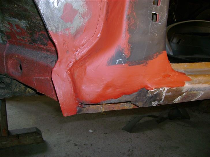 Ford Escort RS Turbo (projekt) - Venstre yderste dørstolpe monteret.. billede 15