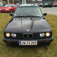 BMW E30 320i 325