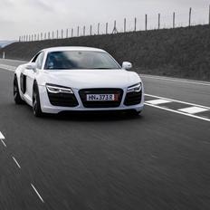 Audi R8 4.2 V8