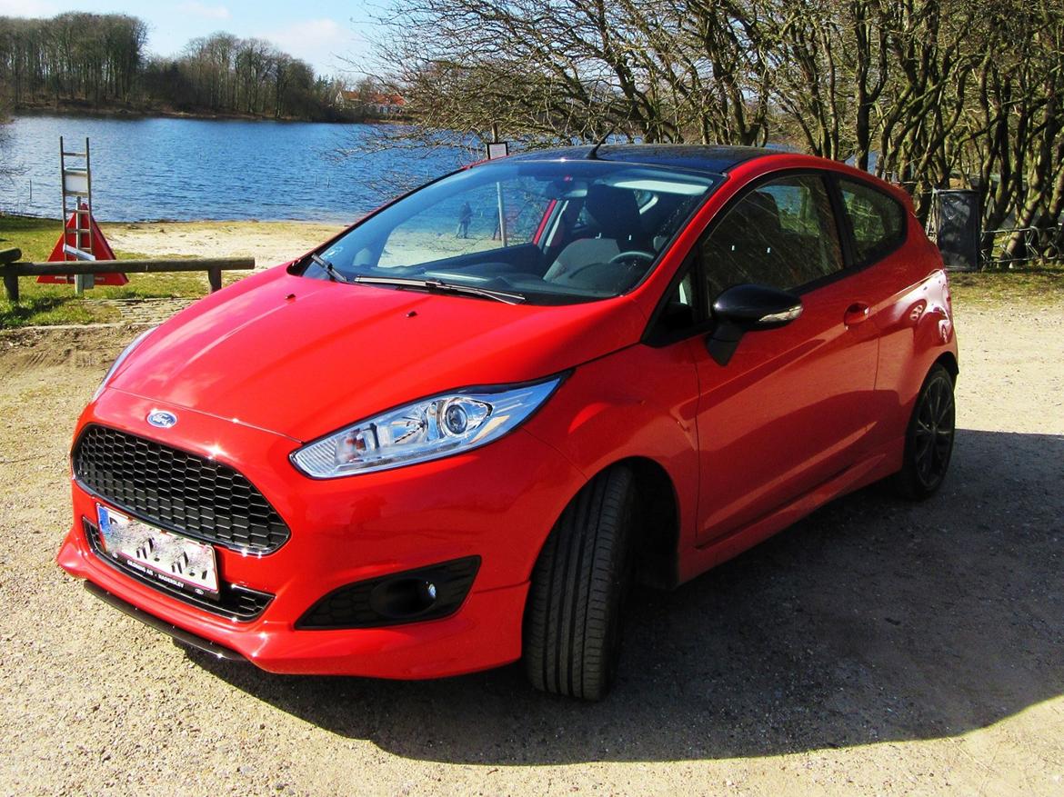 Ford Fiesta red/black edition  billede 8