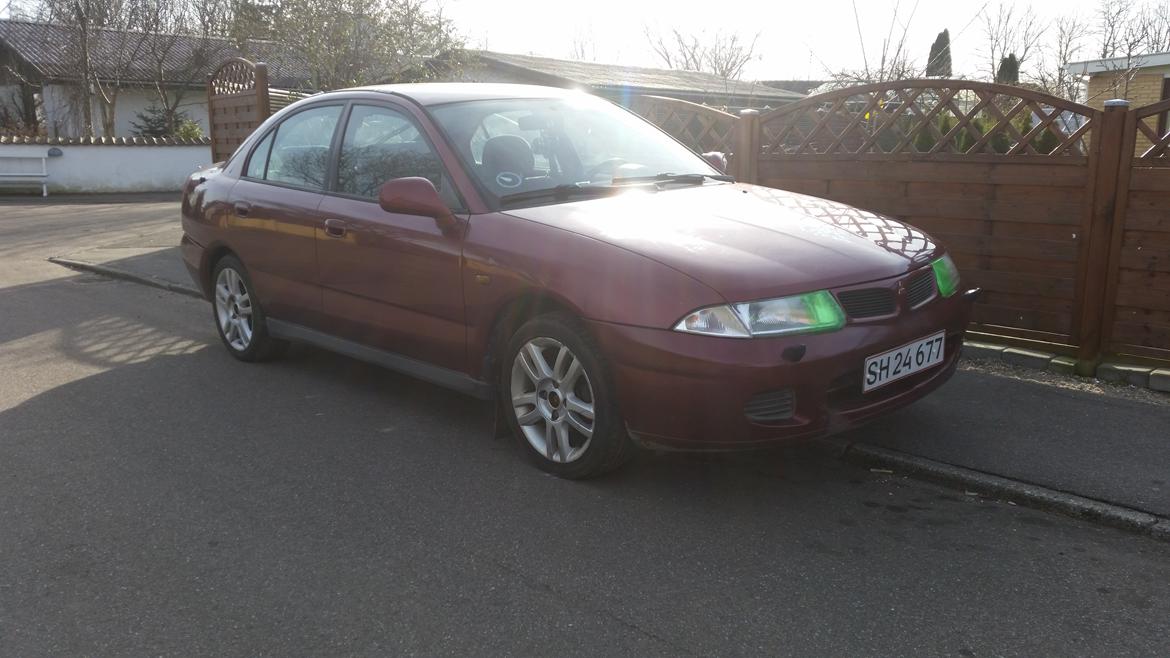 Mitsubishi carisma billede 2