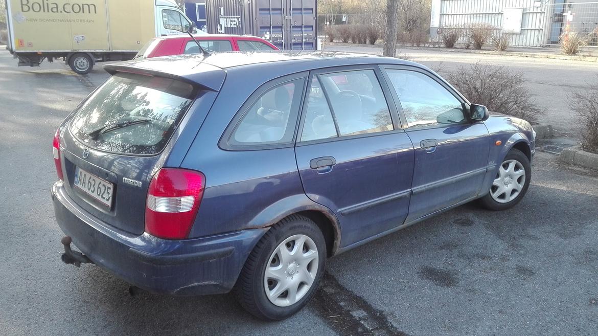 Mazda 323F billede 6