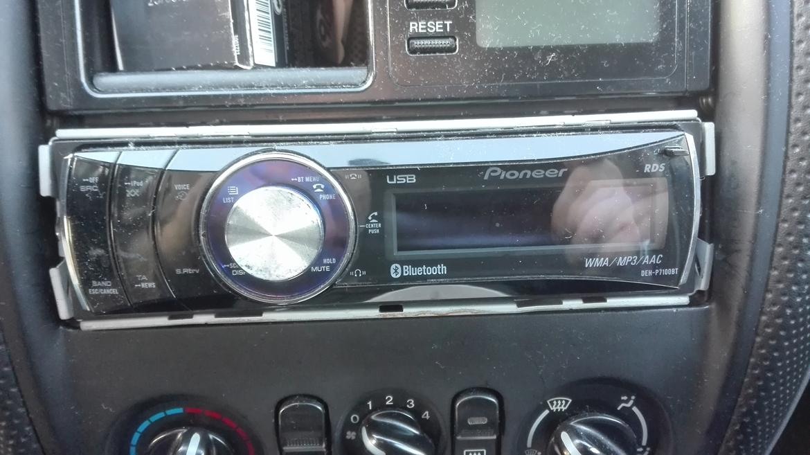 Mazda 323F billede 10