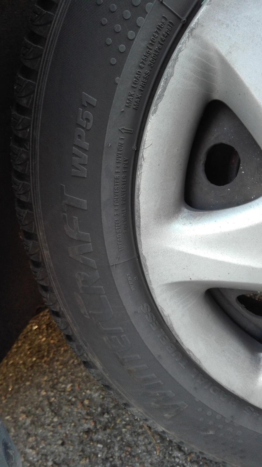 Mazda 323F billede 13