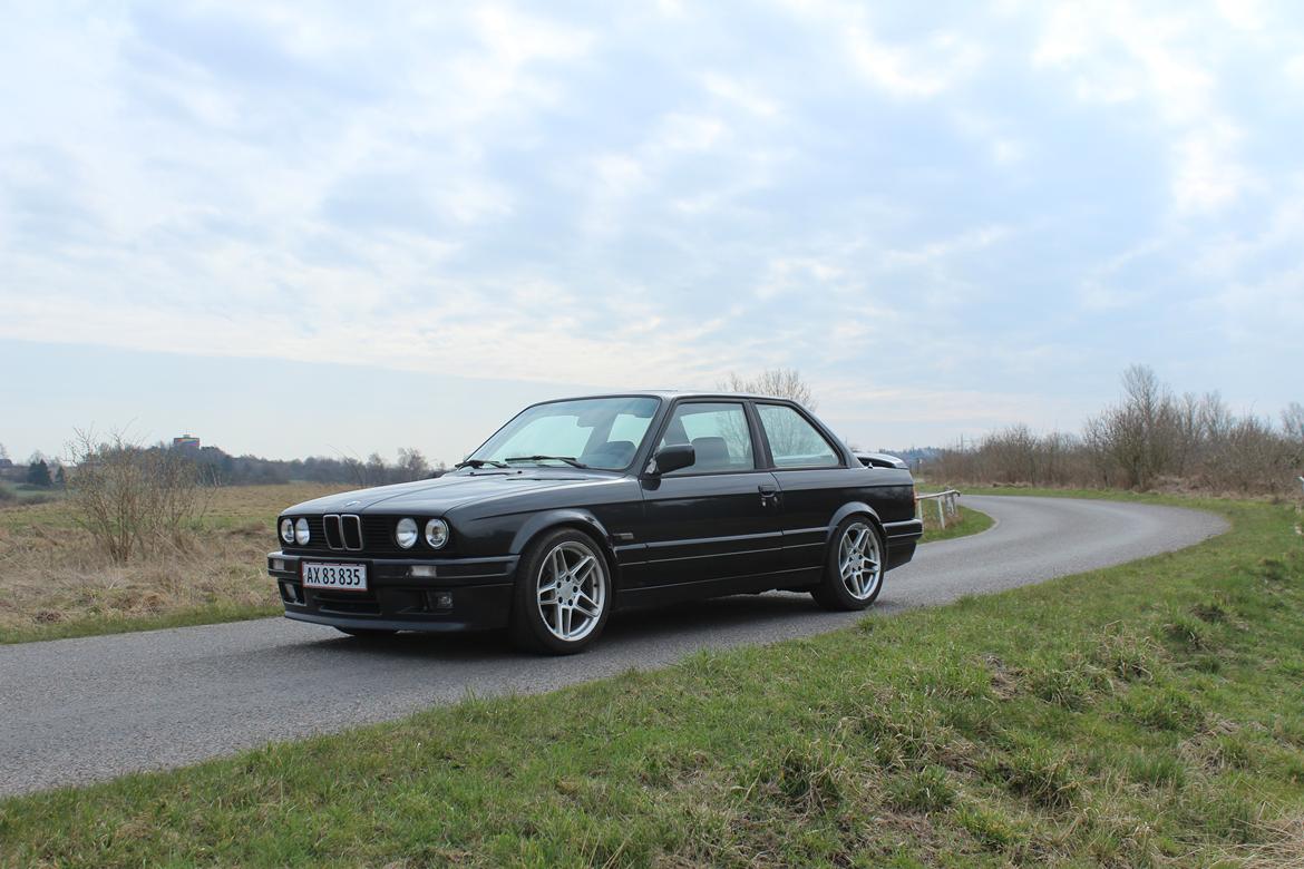 BMW E30 M-Tech 2 325i/328i billede 1