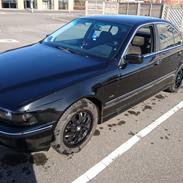 BMW E39 520i