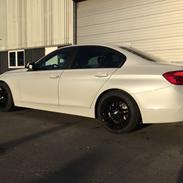 BMW 320d Aut (F30)