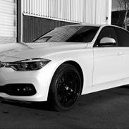 BMW 320d Aut (F30)