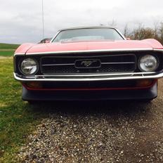 Ford Mustang Mach 1 convertible