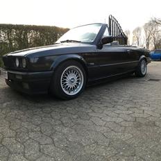 BMW E30 Cab