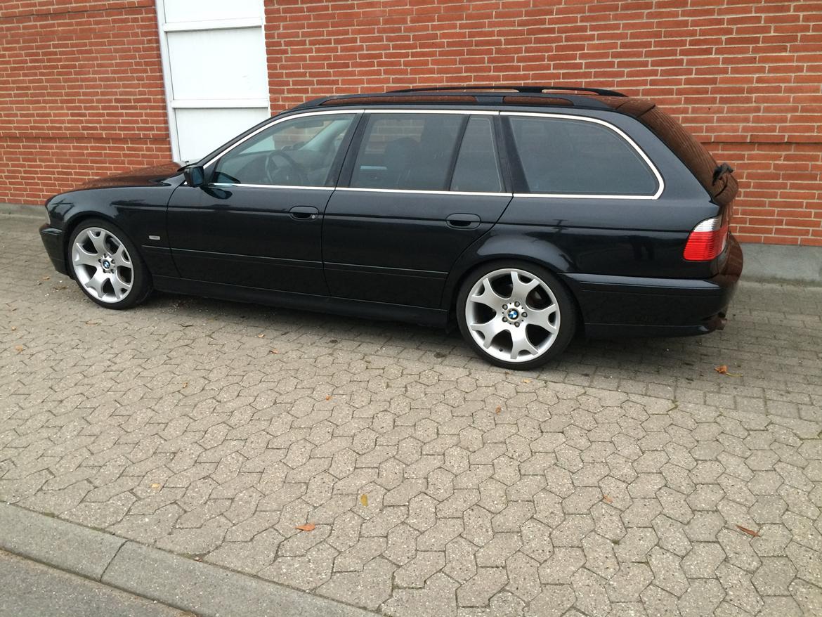 BMW 530i Touring *Solgt* billede 2
