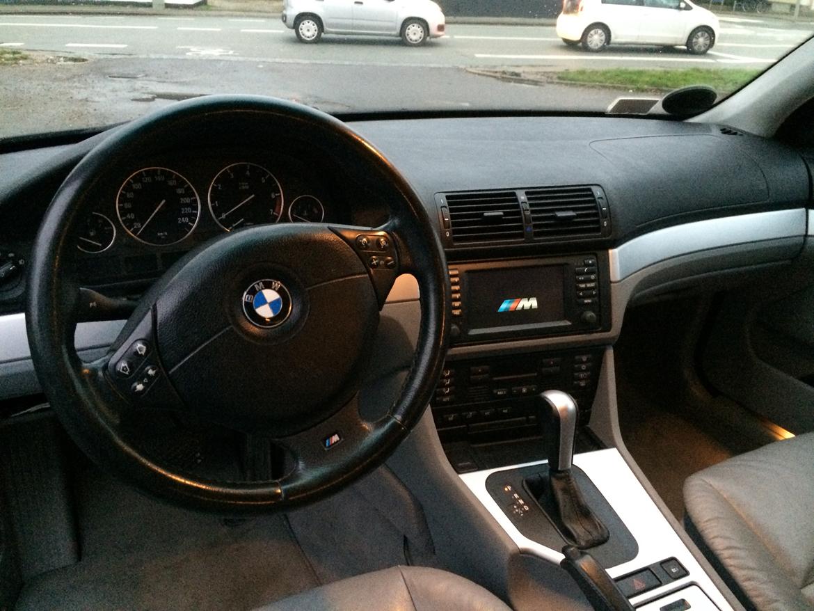BMW 530i Touring *Solgt* billede 6