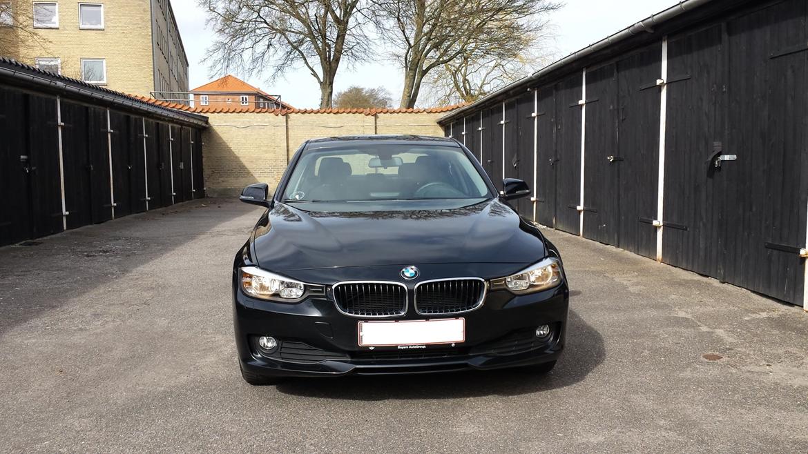 BMW 320D Sedan 2,0 184 hk (F30) billede 3