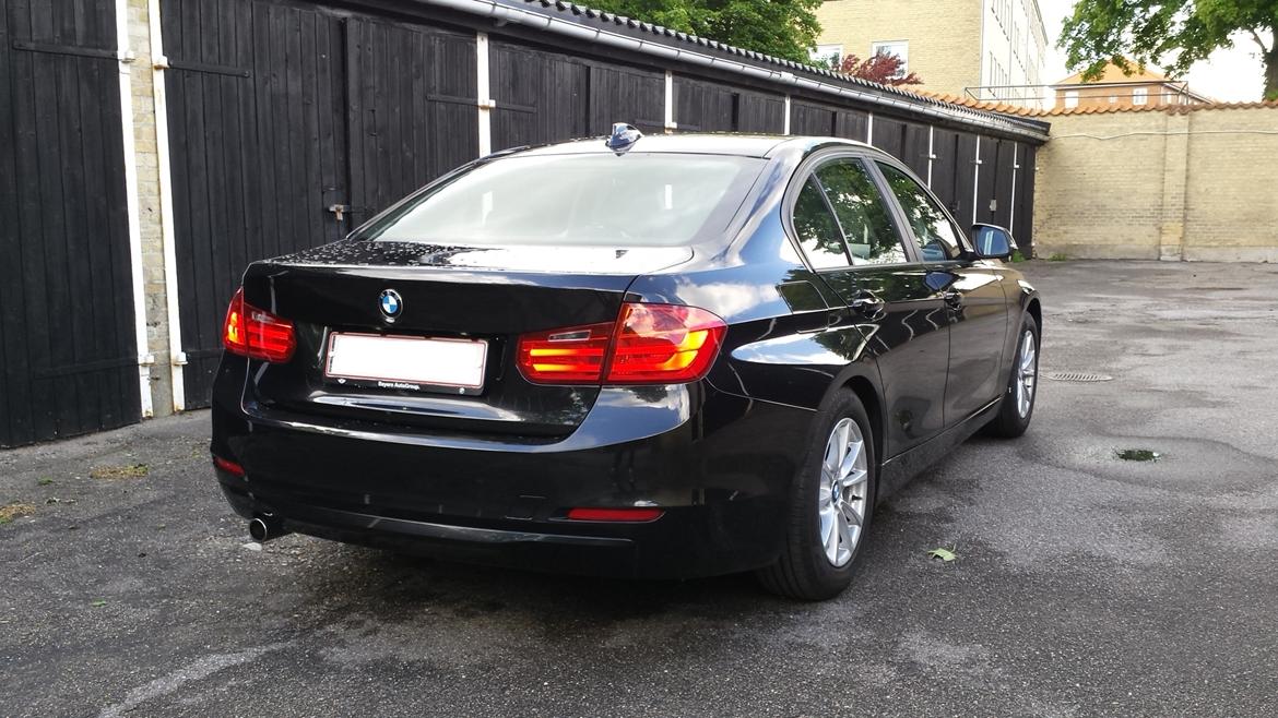 BMW 320D Sedan 2,0 184 hk (F30) billede 6