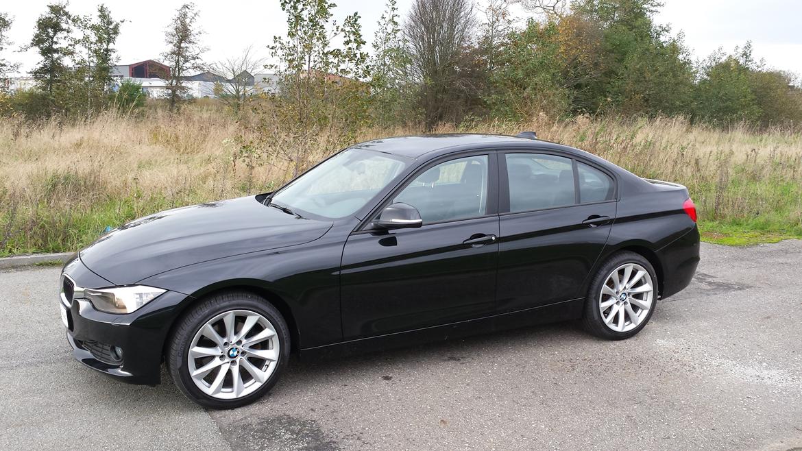 BMW 320D Sedan 2,0 184 hk (F30) billede 20