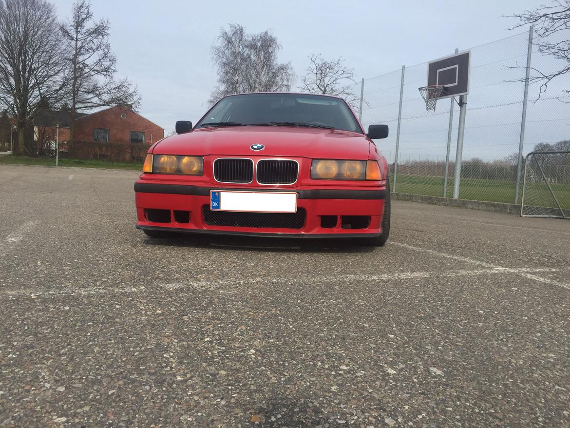 BMW E36 sedan billede 1