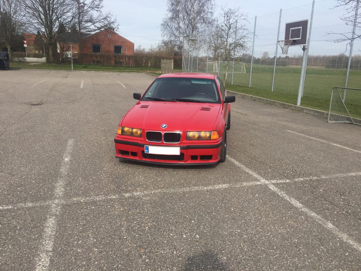 BMW E36 sedan billede 10