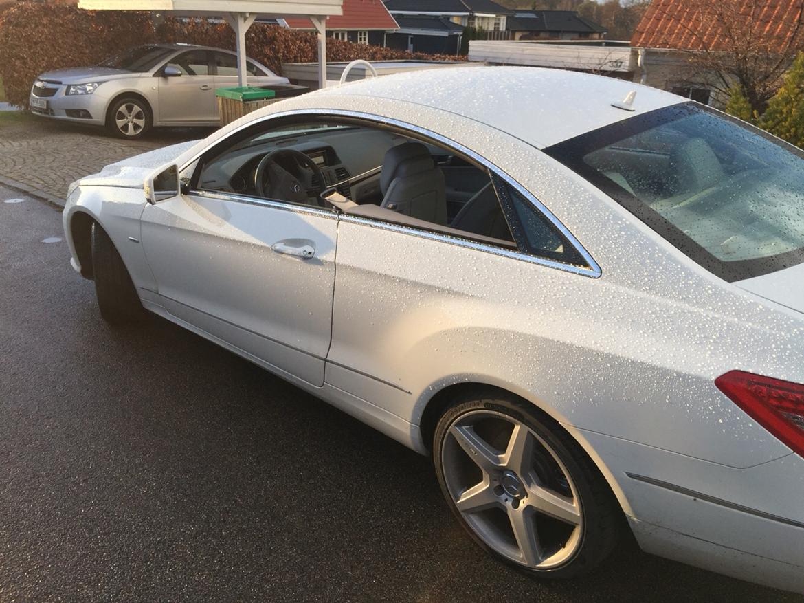 Mercedes Benz E200 Coupé billede 5
