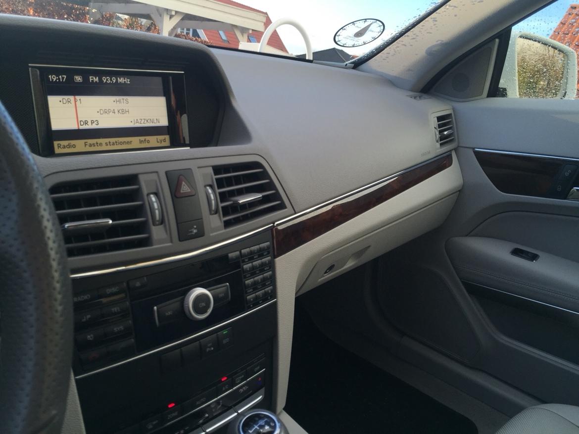 Mercedes Benz E200 Coupé billede 13