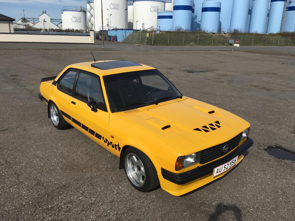 Opel Ascona B 2.0E Sport *solgt* - Billeder af biler - Uploaded af Allan K