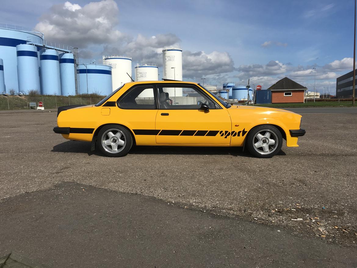 Opel Ascona B 2.0E Sport *solgt* billede 10