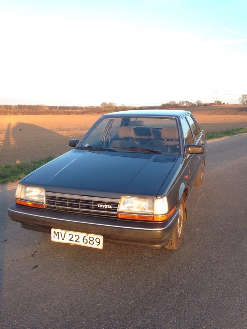 Toyota carina 1986