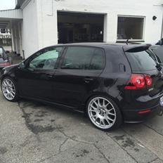 VW Golf V R32 SOLGT
