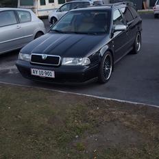 Skoda Octavia Elegance Turbo